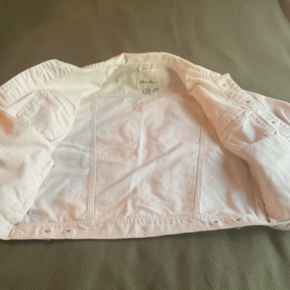 Eddie Bauer cream color denim jacket. Size medium. 100% cotton. Has been washed - Picture 6 of 11